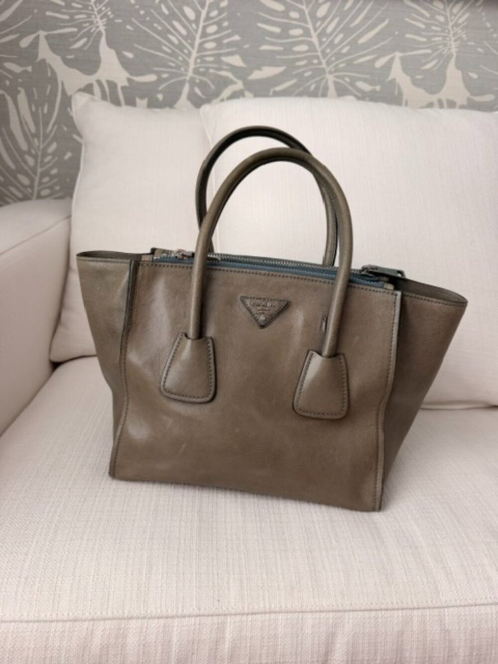 Authentic Prada Marmo Glace Calfskin Leather Twin POcket Doible Handle Tote Bag